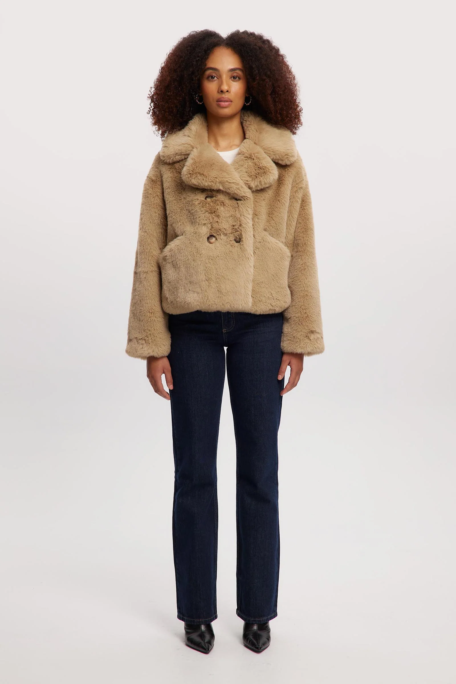 Loretta - Image 21
